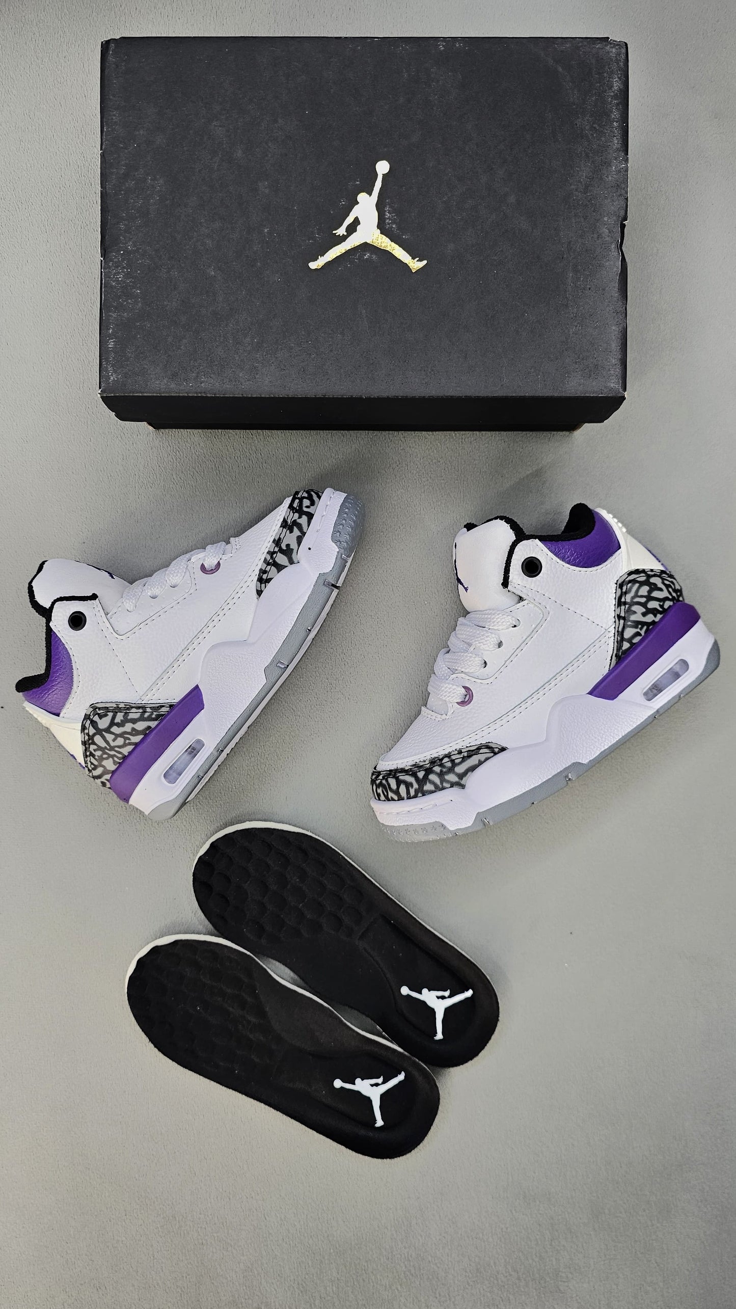 NIKE JORDAN RETRO 3