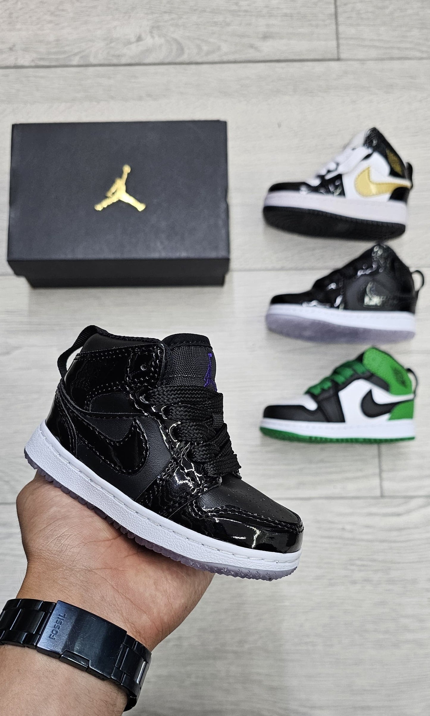 NIKE JORDAN RETRO 1